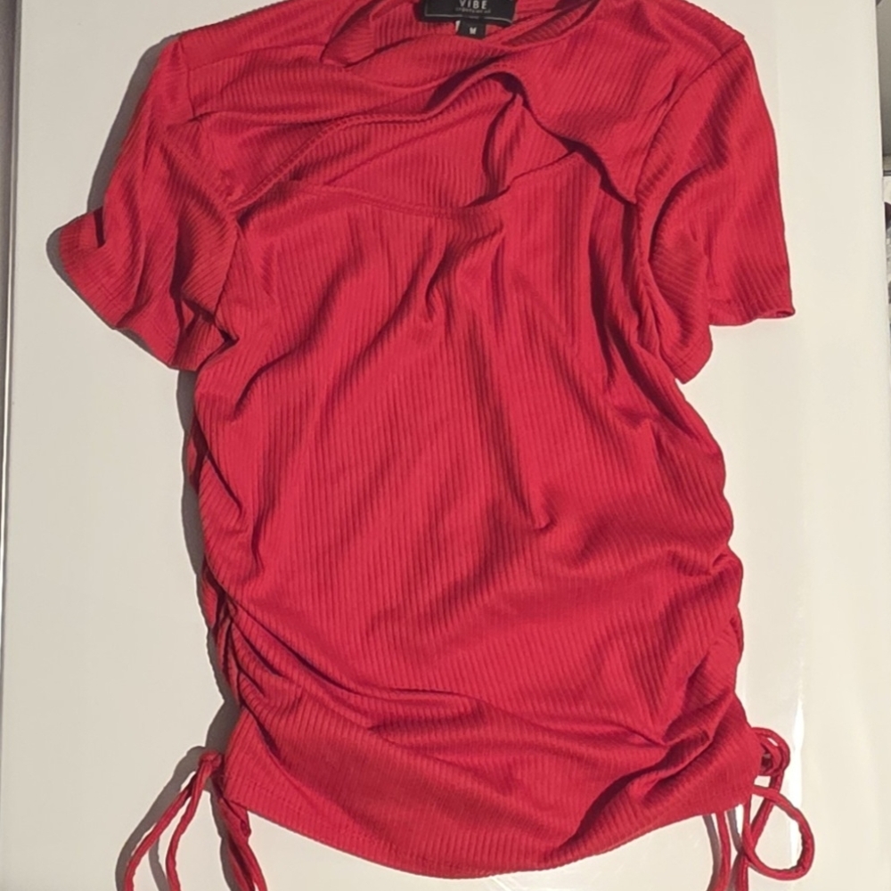 Vibe Red Short Sleeve Top